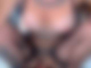 Live cam show with arianatattoos - Squirt on TottyGirls