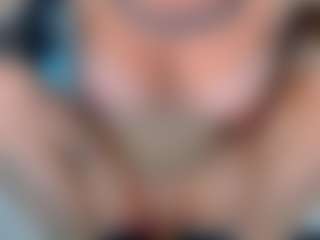 Live cam show with arianatattoos - Twerk on sexylive.show