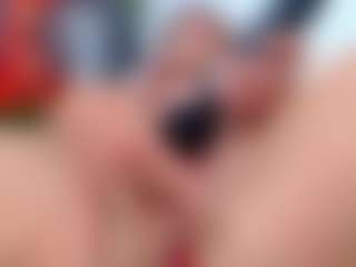 Live cam show with arianatattoos - BBW on TeamSkeetLive