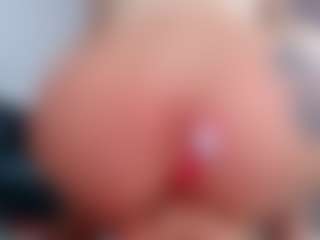 arianatattoos's Live Sex Cam Show