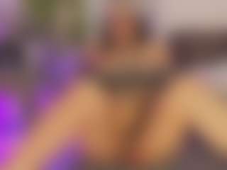 Live cam show with butterflyy1 - Petite on StripNow
