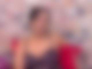 IndianFancyFace MILF webcam performer live streaming