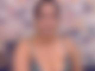 IndianFancyFace MILF webcam performer live streaming