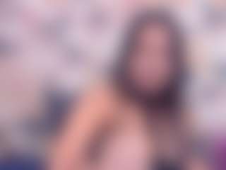 IndianFancyFace MILF webcam performer live streaming