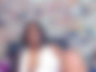 Live-Cam-Show mit IndianFancyFace - Fingering auf Camsoda