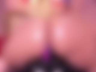 Lorena-gomezz1's Live Sex Cam Show