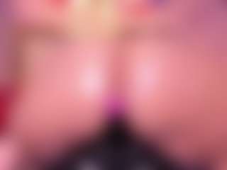 Lorena-gomezz1's Live Sex Cam Show