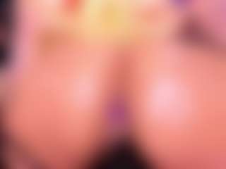 Lorena-gomezz1's Live Sex Cam Show