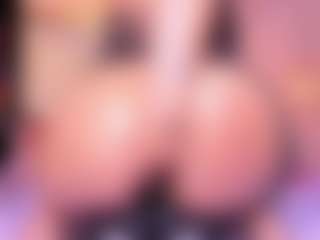 Lorena-gomezz1's Live Sex Cam Show