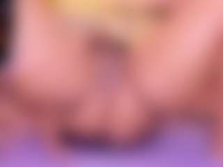 Lorena-gomezz1's Live Sex Cam Show
