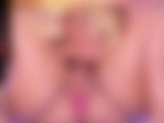 Lorena-gomezz1's Live Sex Cam Show