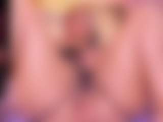 Lorena-gomezz1's Live Sex Cam Show
