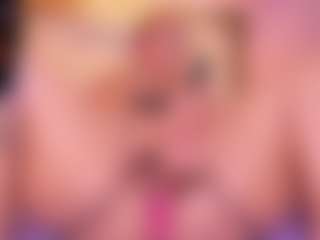 Lorena-gomezz1's Live Sex Cam Show