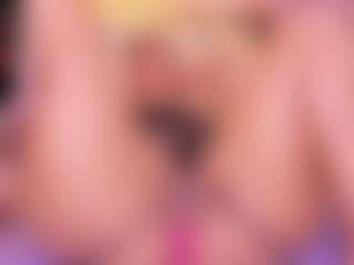Lorena-gomezz1's Live Sex Cam Show