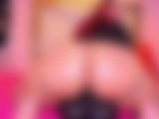 Lorena-gomezz1's Live Sex Cam Show