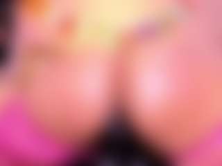 Live cam show with Lorena-gomezz1 - Shaved Pussy on crypto-cams