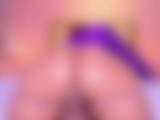 Lorena-gomezz1's Live Sex Cam Show