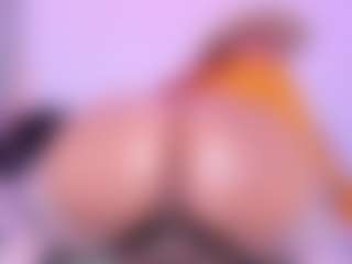 Lorena-gomezz1's Live Sex Cam Show