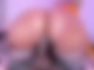 Live cam show with Lorena-gomezz1 - Gamer BBW on Camsoda
