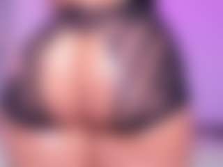 Lorena-gomezz1's Live Sex Cam Show