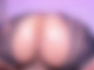 Lorena-gomezz1's Live Sex Cam Show