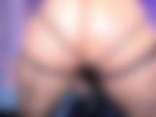 Lorena-gomezz1's Live Sex Cam Show