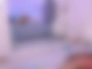 Live cam show with brenda-becker - Petite on Mixed Magazine Live