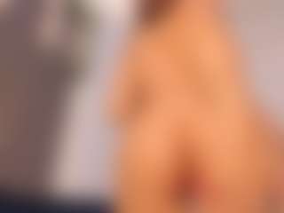 Live cam show with brenda-becker - Gamer Asian on Mixed Magazine Live