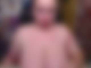 imthinkaboutu MILF webcam performer live streaming