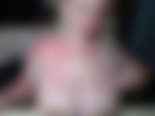 imthinkaboutu MILF webcam performer live streaming