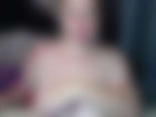 imthinkaboutu MILF webcam performer live streaming