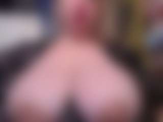 Live cam show with imthinkaboutu - Green Eyes on liverealitysex.com