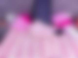 Live cam show with Andrea Fletcher - Shaved Pussy on Fapmatic.com