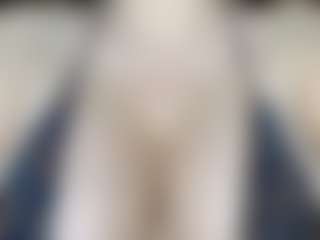 Live cam show with Assya - Bikini on live18s.com