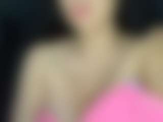 Live cam show with Assya - Camel Toe on Milfs Live