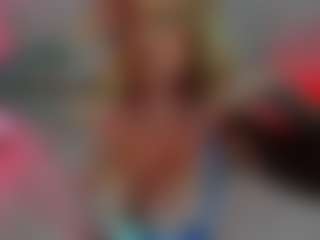 Live cam show with BabieLynn - Lush Lovense on CamwithHer