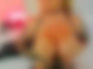 Live cam show with BabieLynn - Shredded on Uber Horny