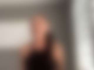 Live cam show with Iamwhitneyoc - Full Nudity on instabang