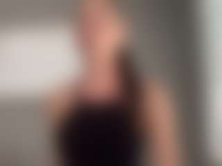 Live cam show with Iamwhitneyoc - Mature on TeamSkeetLive