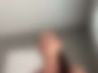 Live cam show with Iamwhitneyoc - Granny on eurowanks.com