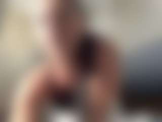 Live cam show with Iamwhitneyoc - Control on luckytryst.com