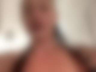 Iamwhitneyoc's Live Sex Cam Show