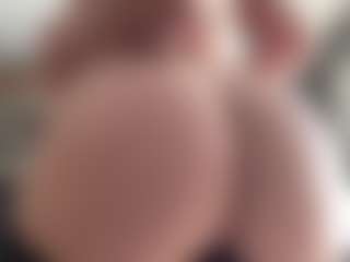 Iamwhitneyoc's Live Sex Cam Show