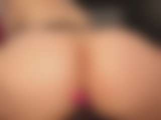 Live cam show with me-amaly - Deepthroat on Camsoda