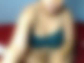 Live cam show with MissMimmi69 - Average on Camsoda
