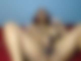 Live cam show with MissMimmi69 - Average on Mixed Magazine Live