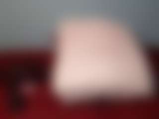 Live cam show with MissMimmi69 - Average on Camming Site