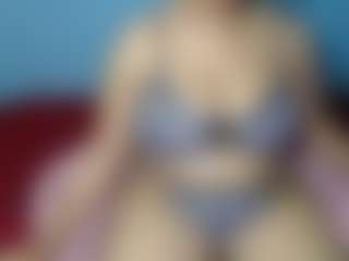 Live cam show with MissMimmi69 - Erotic Dance on CamClone