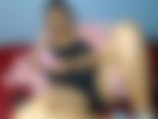 Live cam show with MissMimmi69 - Brown Hair on Cam Slut