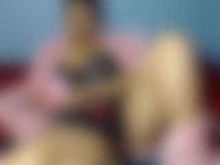 Live cam show with MissMimmi69 - Average on Hubzter Live